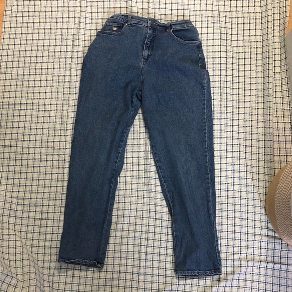 Size 12 Missy medium high rise jeans - Picture 2 of 2